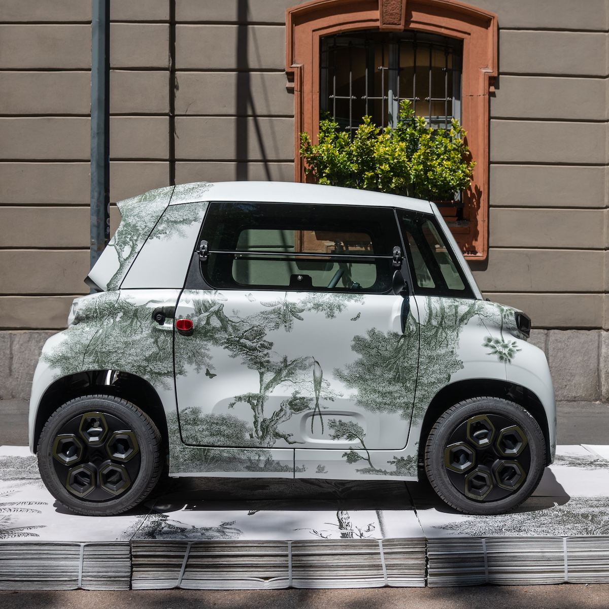 Citroen Ami 100% electric protagonista della Design Week Milanese Citroen Ami 100% electric protagonista della Design Week Milanese