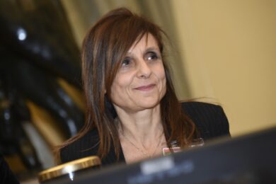Generali, fumata nera nel Cda: Roberta Neri declina l’incarico