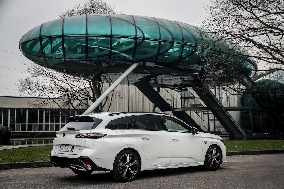 Debutta sul mercato italiano la Nuova PEUGEOT 308 SW Debutta sul mercato italiano la Nuova PEUGEOT 308 SW