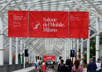 Salone del Mobile, ripartenza a razzo. Code di visitatori a Milano