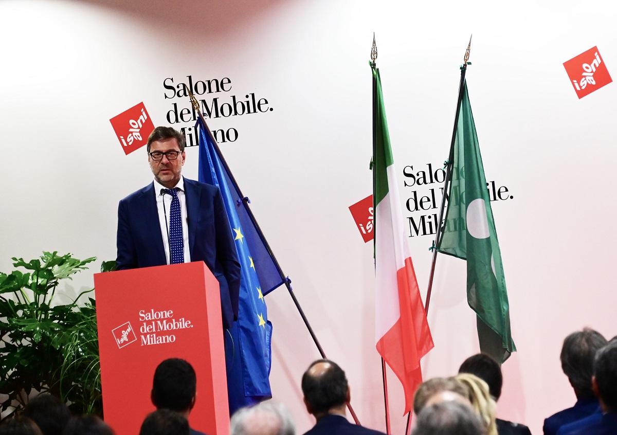 Salone del Mobile, ripartenza a razzo. Code di visitatori a Milano