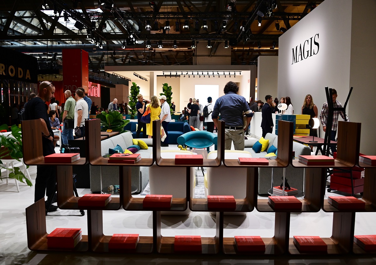 Salone del Mobile, ripartenza a razzo. Code di visitatori a Milano