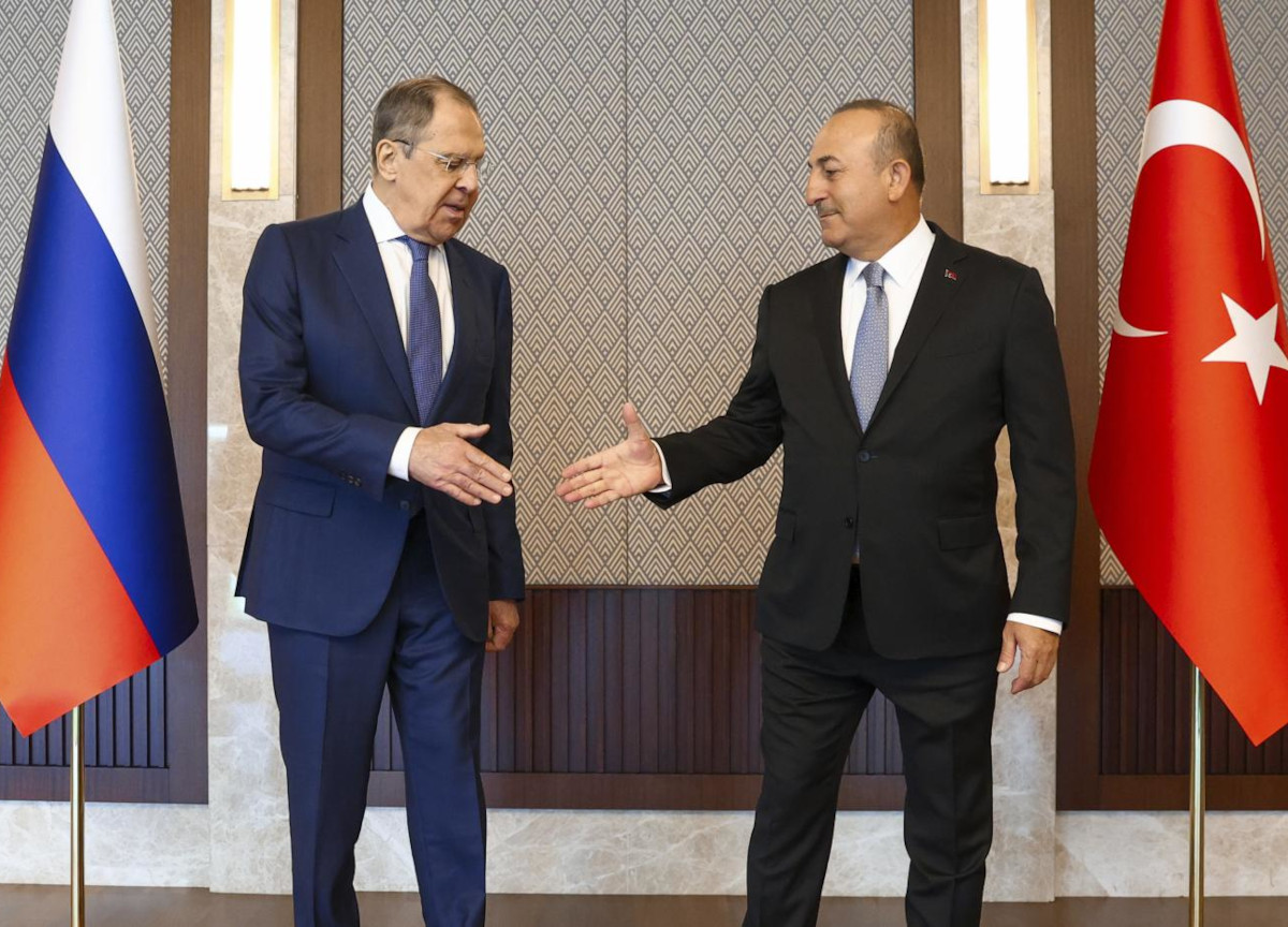 Guerra, fallito negoziato per il grano. Von der Leyen: ricostruiremo l’Ucraina Guerra, fallito negoziato per il grano. Von der Leyen: ricostruiremo l’Ucraina