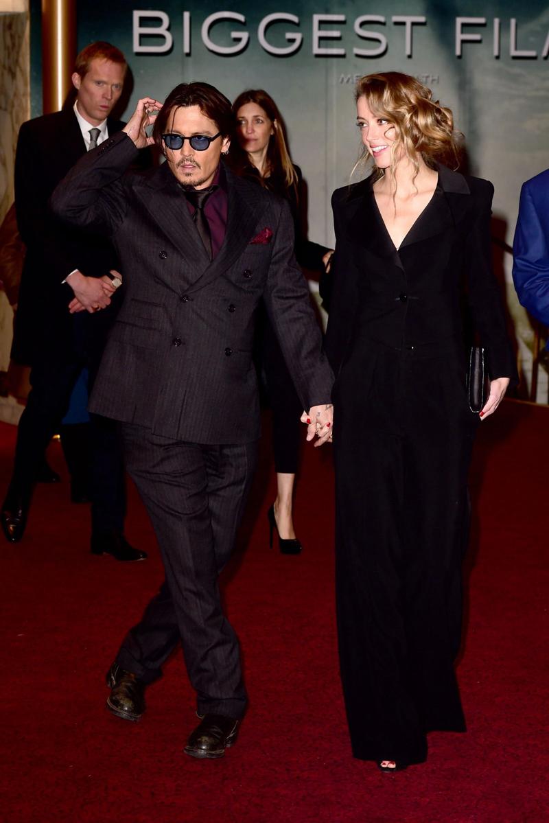 Depp-Heard, Johnny rinuncia al risarcimento: “Non è una questione di soldi” Depp-Heard, Johnny rinuncia al risarcimento: “Non è una questione di soldi”