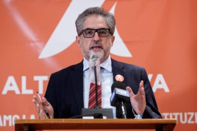 Lista “putiniani”, Alternativa: “Il Copasir? Prono alla linea di maggioranza”