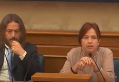 Show anti-Ucraina, Granato: “La Finanza ci controlla, siamo in pericolo”