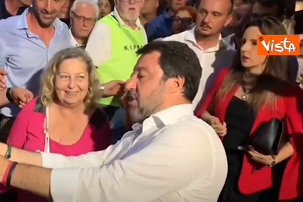 Capuano e i problemi con la carta di credito per prenotare il viaggio a Mosca