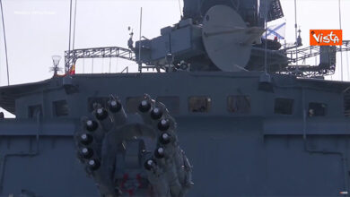 Esercitazione della flotta russa nel Mar Baltico, le immagini diffuse da Mosca