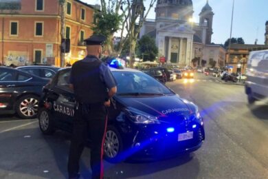 Lecce, trovato morto in casa un anziano: era legato e incappucciato