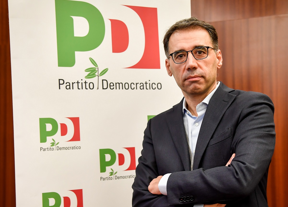Elezioni, Peluffo (Pd): “Avviso di sfratto spedito a Fontana” Elezioni, Peluffo (Pd): “Avviso di sfratto spedito a Fontana”