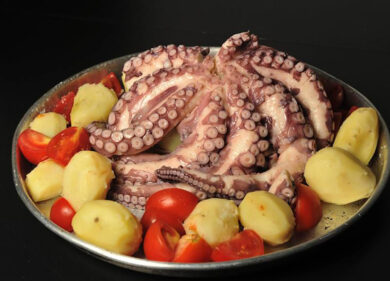 Attenzione al polpo: “Allucinazioni tremende mangiando la femmina incinta”