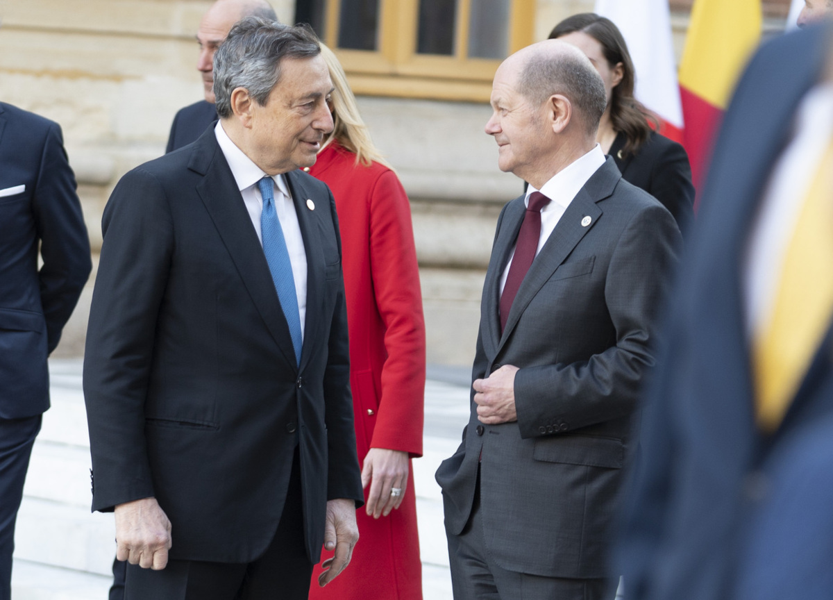 Draghi darà a Zelensky la notizia: ok alla candidatura dell’Ucraina nell’Ue