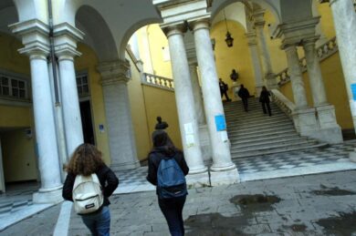 Ateneo di Genova: concorsi truccati, ai domiciliari due docenti