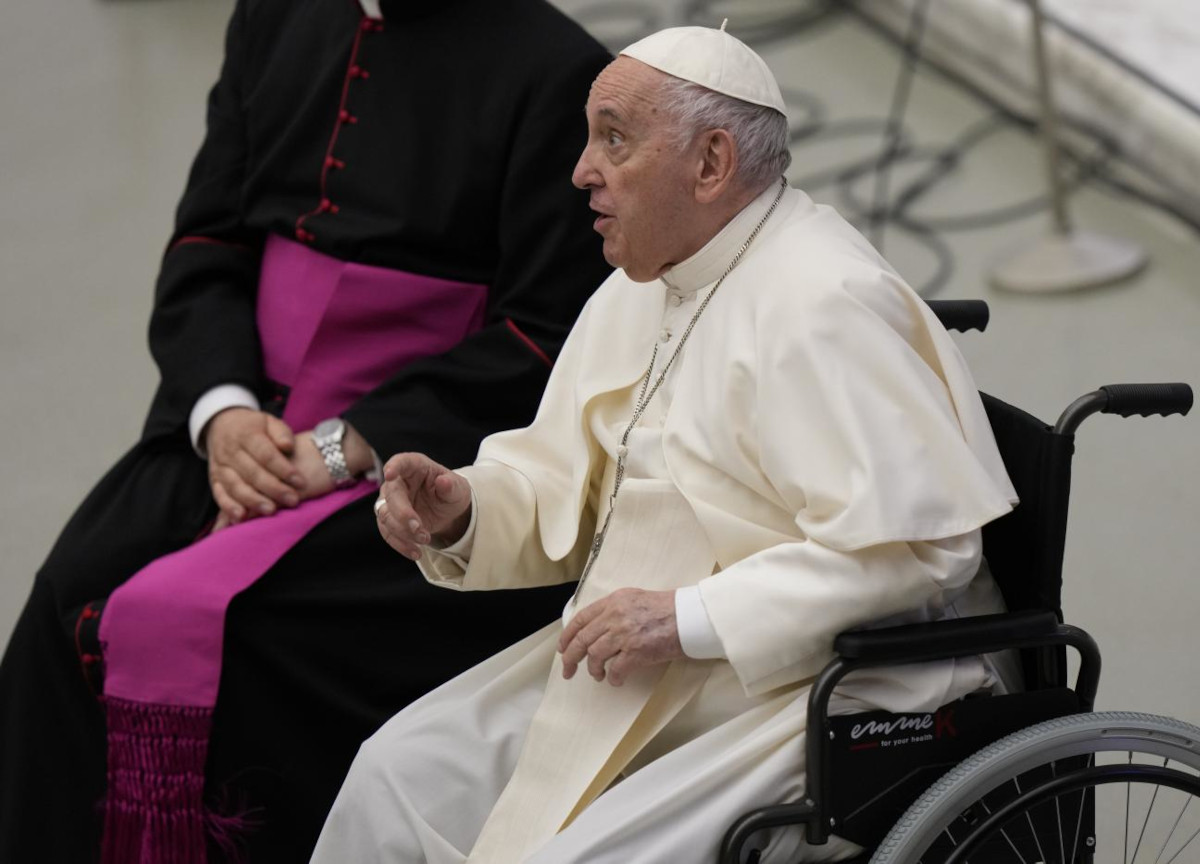 Niente sesso, siamo fidanzati: il Vaticano invita i giovani alla castità Niente sesso, siamo fidanzati: il Vaticano invita i giovani alla castità