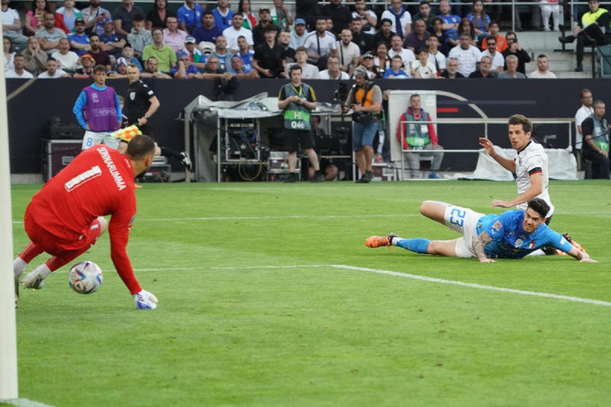 Germania-Italia, Donnarumma sbaglia ancora: troppe le sue papere coi piedi