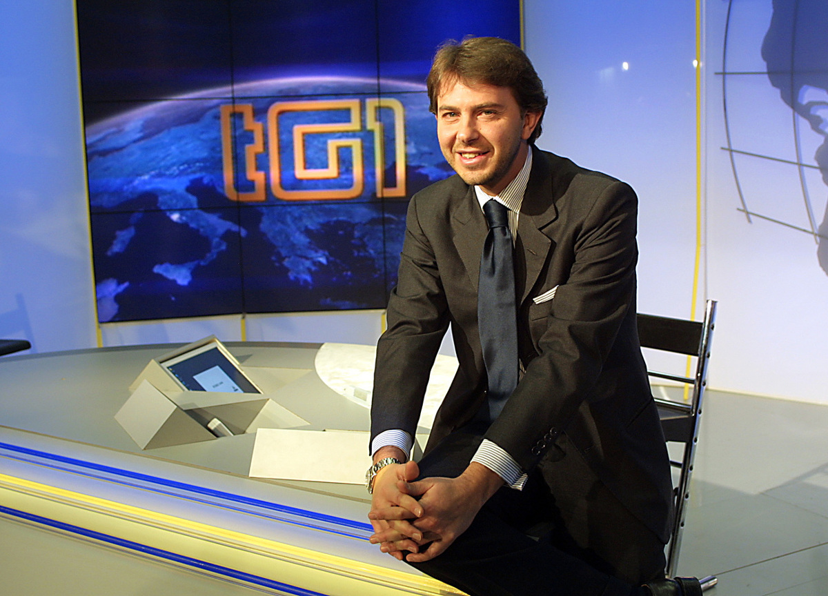 Tg1, Giorgino si oppone al turno all’alba. Punito, non condurrà più alle 20 Tg1, Giorgino si oppone al turno all’alba. Punito, non condurrà più alle 20