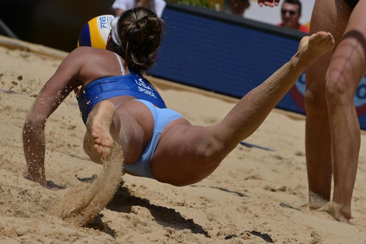 Beach volley show a Roma. E le atlete fanno innamorare il pubblico… LE FOTO