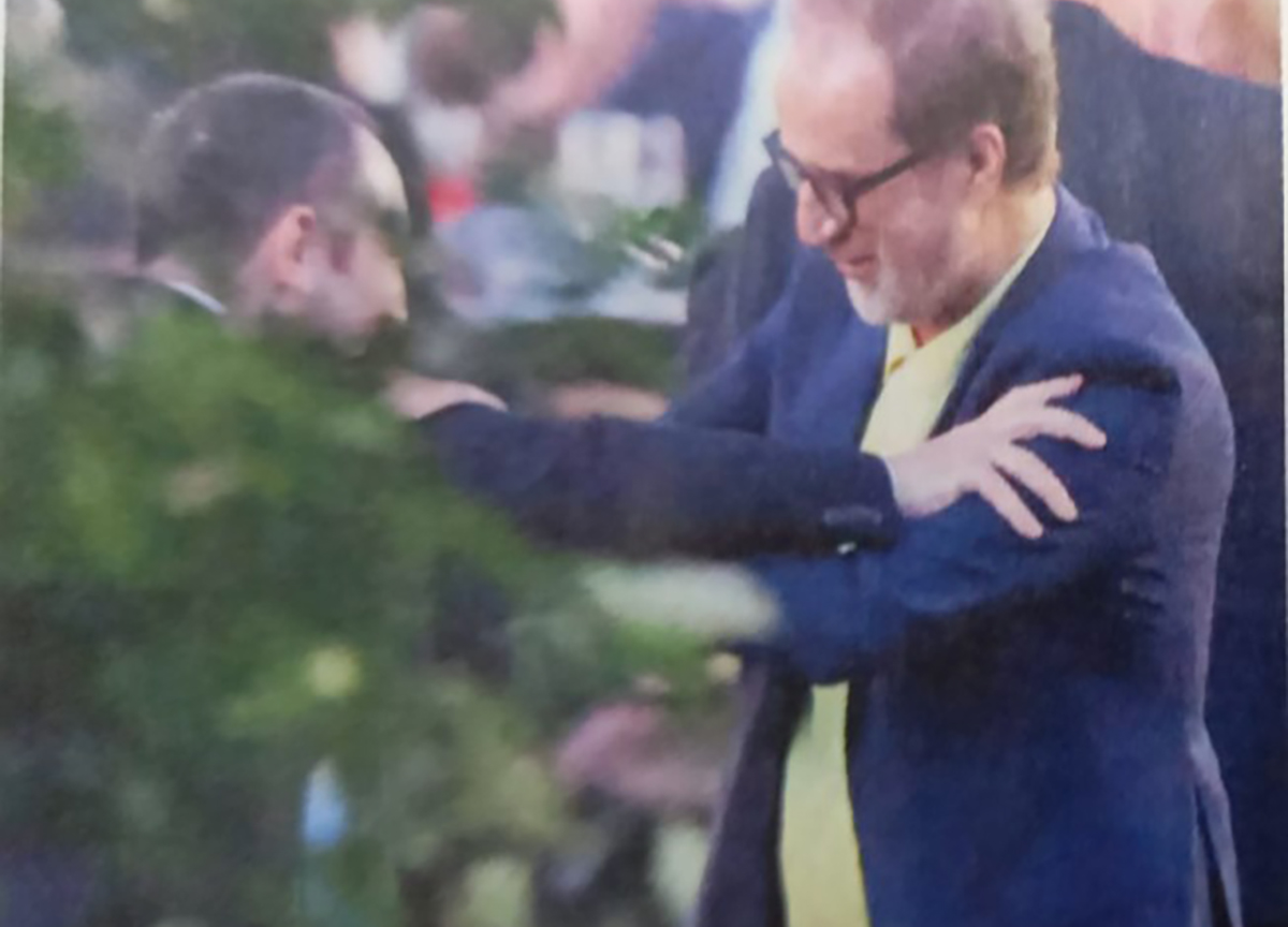 Galleria foto 'Spadafora-Coletta, abbraccio affettuoso: incontro tra amici alle nozze di Matano' - foto 1