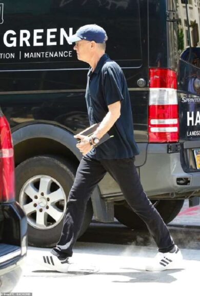 Tom Hanks è malato? Molto dimagrito, per i medici può essere Parkinson