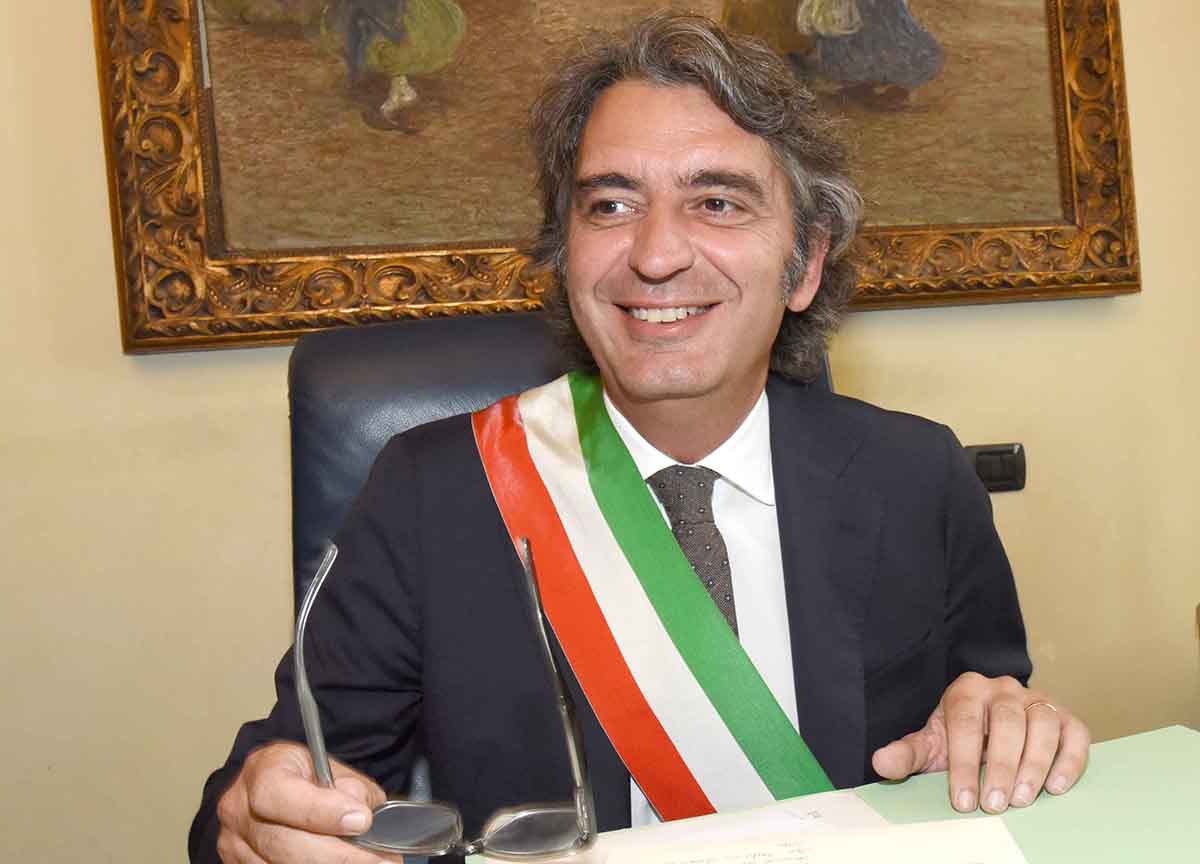 Verona, si spacca il Cdx: Sboarina rifiuta l’apparentamento con Flavio Tosi Verona, si spacca il Cdx: Sboarina rifiuta l’apparentamento con Flavio Tosi