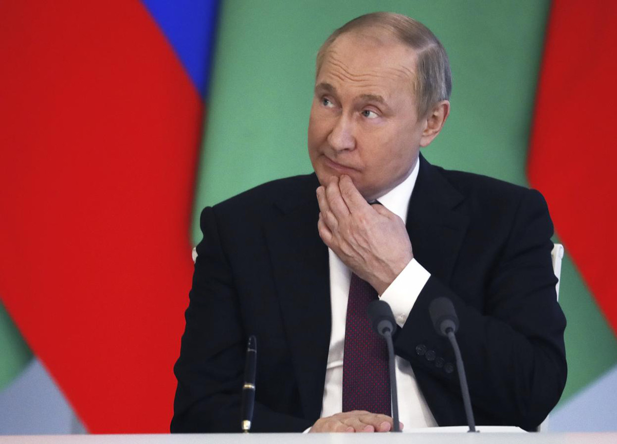 Aziende italiane da Putin. “Davos russa”, presenti Unicredit e Confindustria Aziende italiane da Putin. “Davos russa”, presenti Unicredit e Confindustria