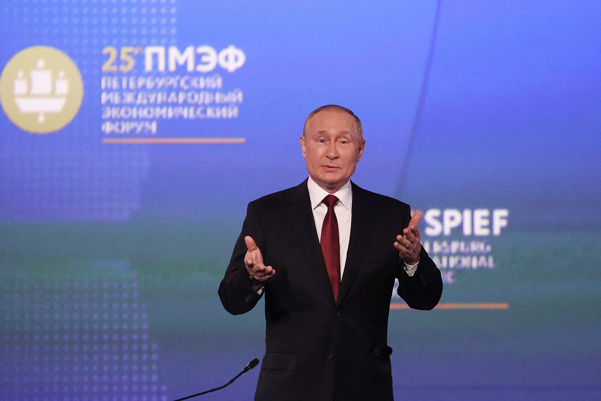 Ucraina, Putin: finito il predominio Usa. Von der Leyen: si a ingresso in Ue Ucraina, Putin: finito il predominio Usa. Von der Leyen: si a ingresso in Ue