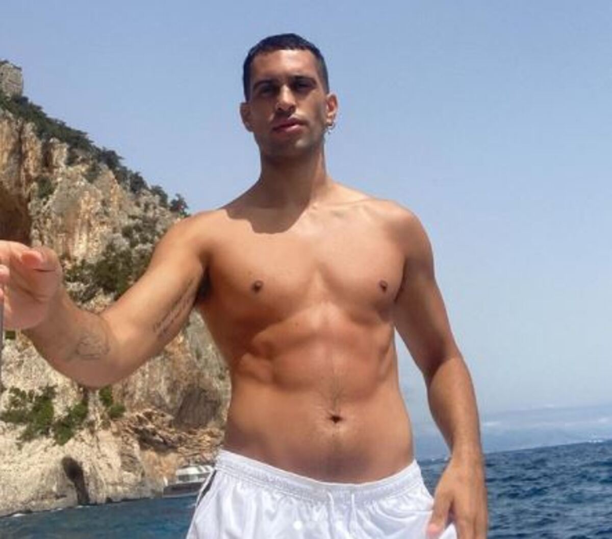 Kia, Mahmood lancia il nuovo modello 100% elettrico “Niro”