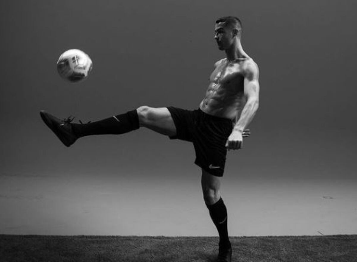 Social, Cristiano Ronaldo il calciatore più cliccato: doppiati Messi e Neymar