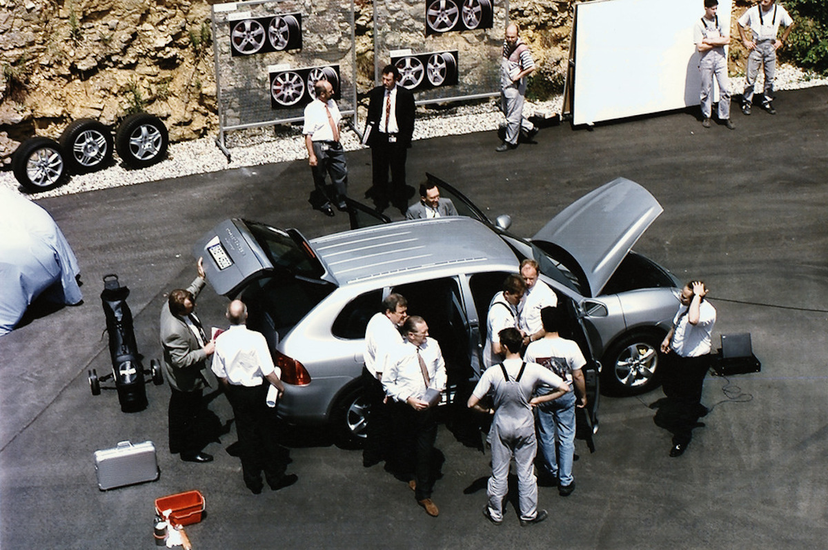 Porsche Cayenne compie vent’anni: tre generazioni di straordinario successo Porsche Cayenne compie vent’anni: tre generazioni di straordinario successo