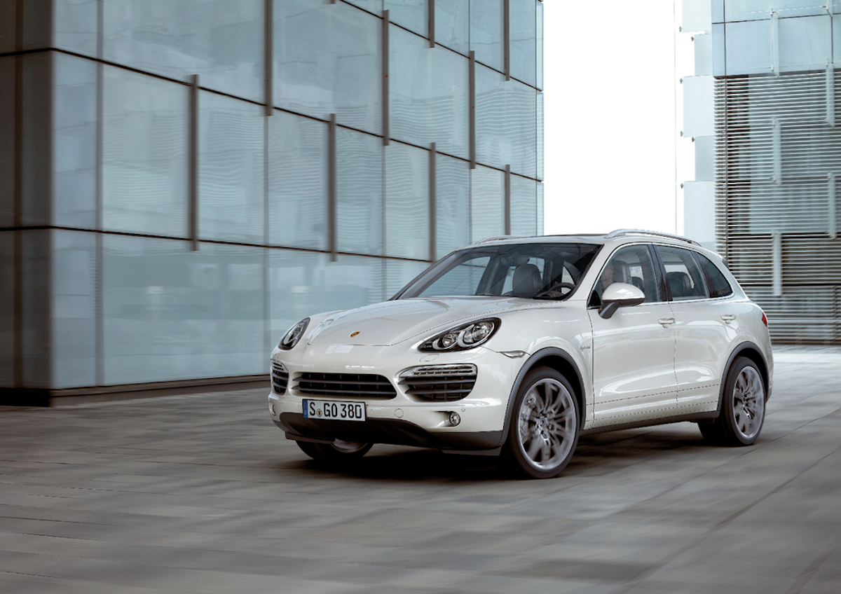 Porsche Cayenne compie vent’anni: tre generazioni di straordinario successo Porsche Cayenne compie vent’anni: tre generazioni di straordinario successo
