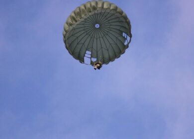 Reggio Emilia, tragedia al Campovolo: morti due paracadutisti esperti