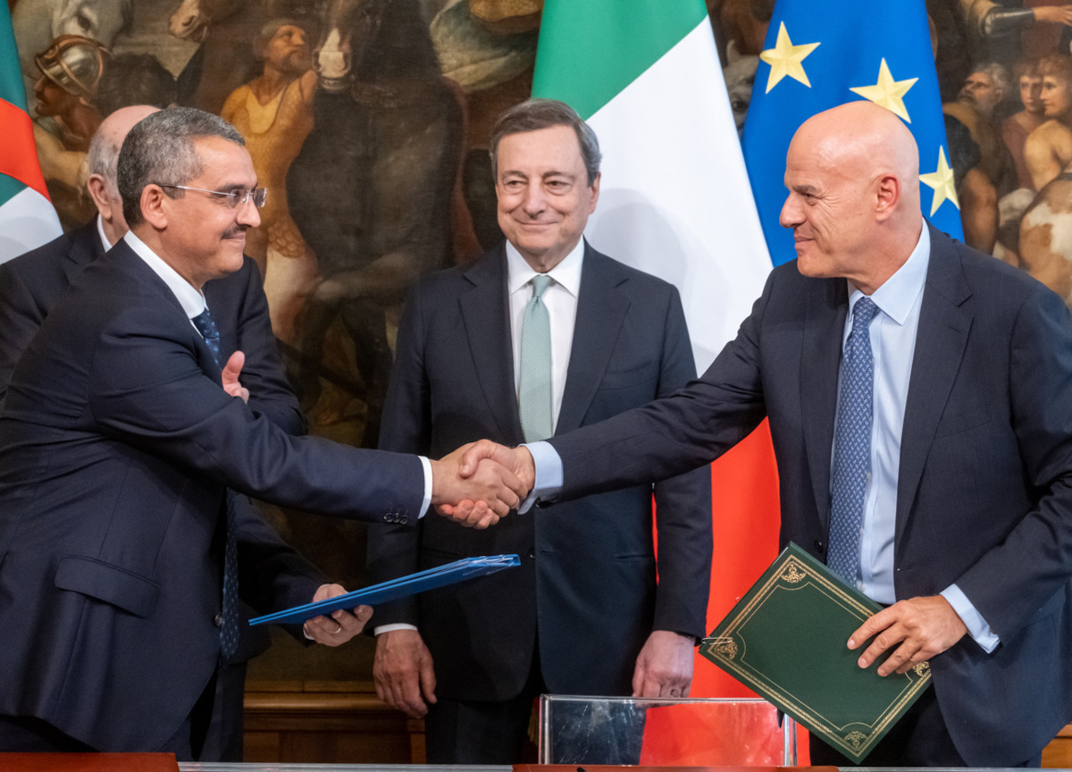 Eni, Descalzi: “Gas? Con azione forte del governo possiamo superare l’inverno”