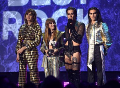 Maneskin cantano Elvis: ecco ‘If I Can Dream”. E Dargen D’Amico…