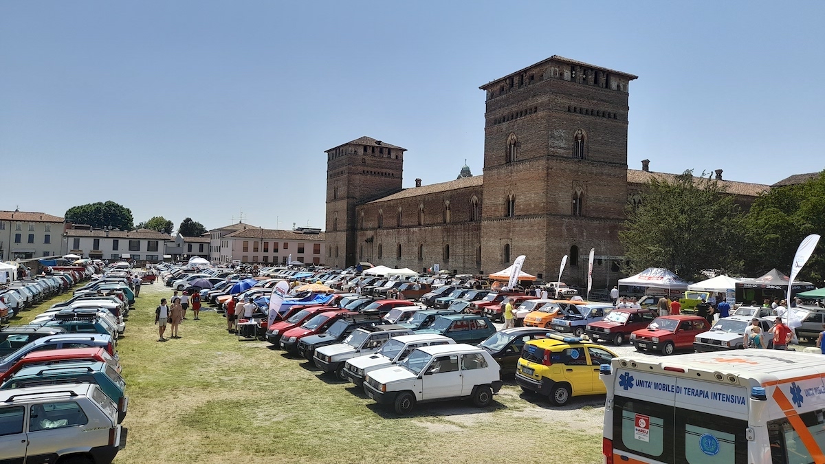 939 Panda hanno invaso Pandino