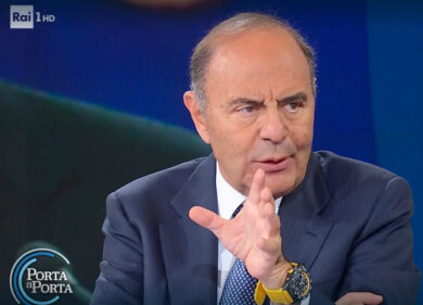 Russia, quando Vespa la pensava come Putin. Ora è allineato a Draghi. VIDEO