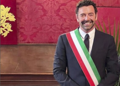 Alberto Matano celebra le nozze degli amici: “Oggi sposo io”