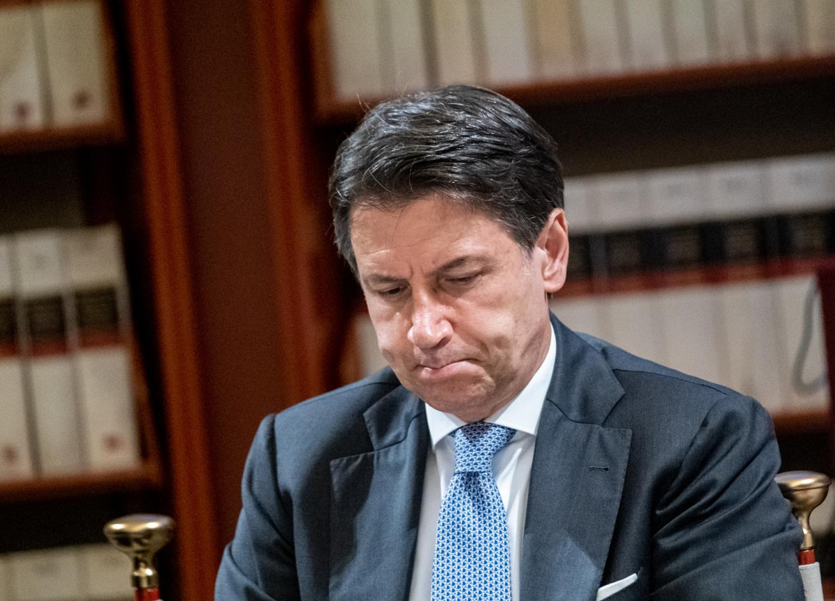 Conte: “Mossa Di Maio? Lo sapevo da settimana scorsa”. M5s, ora mani libere Conte: “Mossa Di Maio? Lo sapevo da settimana scorsa”. M5s, ora mani libere