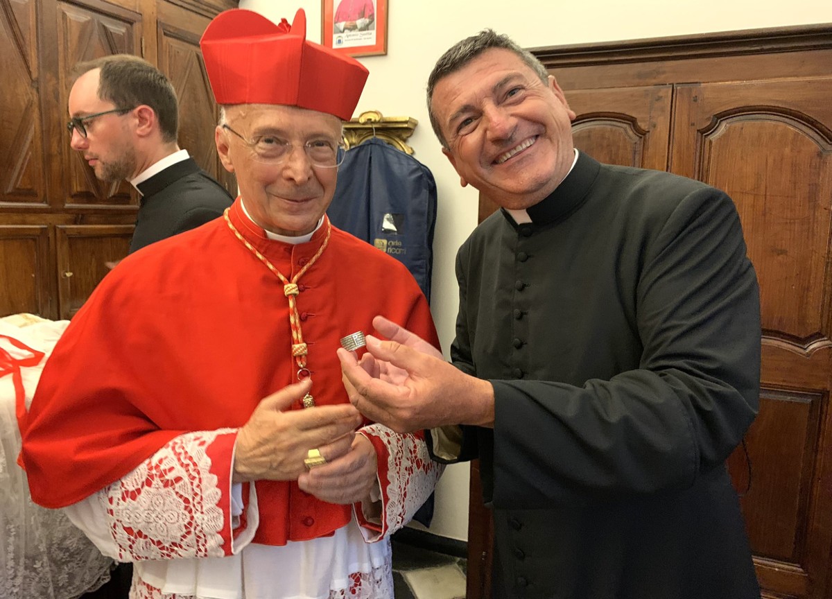 Galleria foto 'Fabrizio Gatta incontra l’ex presidente Cei Bagnasco. Dalla tv alla parrocchia' - foto 1