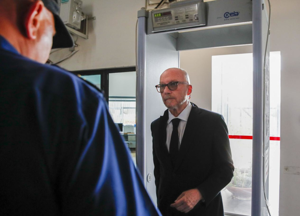 Haggis resta ai domiciliari. “Incapace di controllare i suoi istinti sessuali”