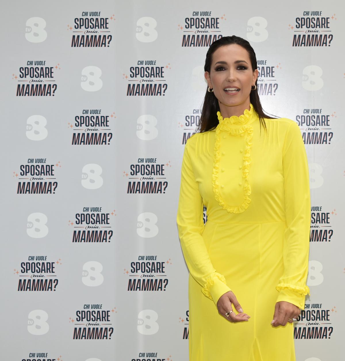 Caterina Balivo conduce Chi vuole sposare mia mamma? Caterina Balivo conduce Chi vuole sposare mia mamma?