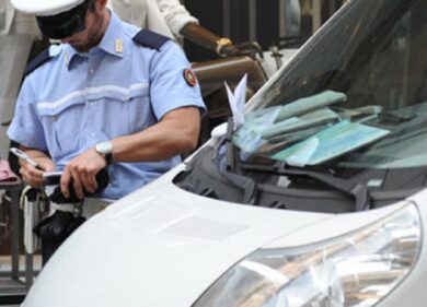 Milano, 12mila avvisi di pagamento di multe inviati per errore