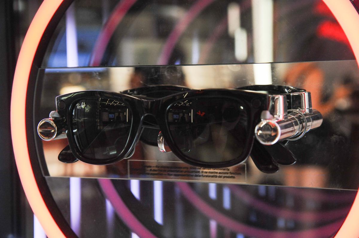 EssilorLuxottica e Meta: ecco i nuovi Smart Glasses Ray-Ban Stories EssilorLuxottica e Meta: ecco i nuovi Smart Glasses Ray-Ban Stories