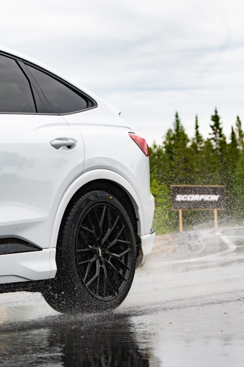 Pirelli presenta la nuova gamma Scorpion
