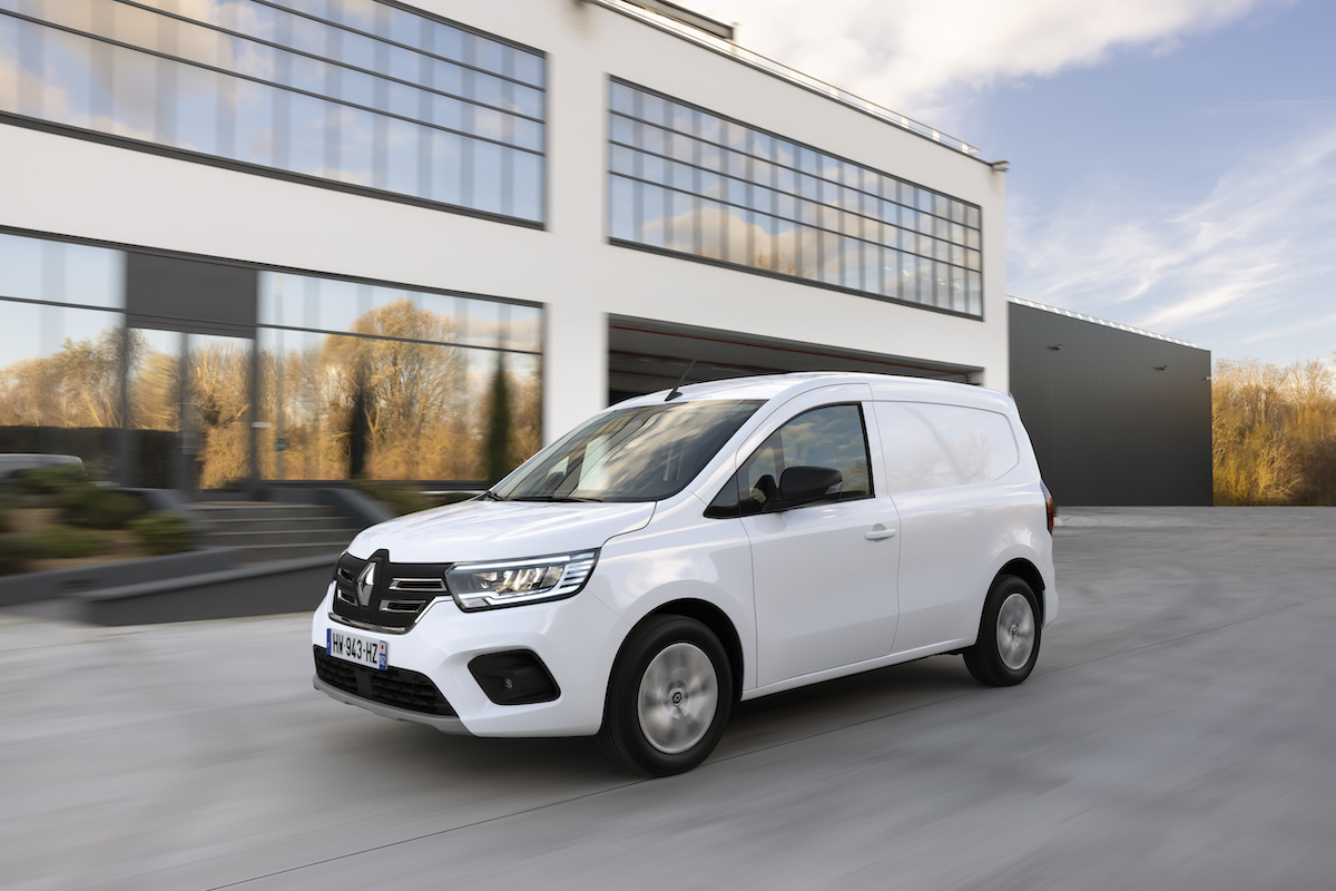 Renault elettrifica la gamma commerciale con Kangoo van e-tech Renault elettrifica la gamma commerciale con Kangoo van e-tech