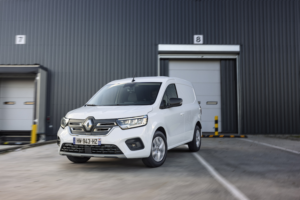Renault elettrifica la gamma commerciale con Kangoo van e-tech Renault elettrifica la gamma commerciale con Kangoo van e-tech