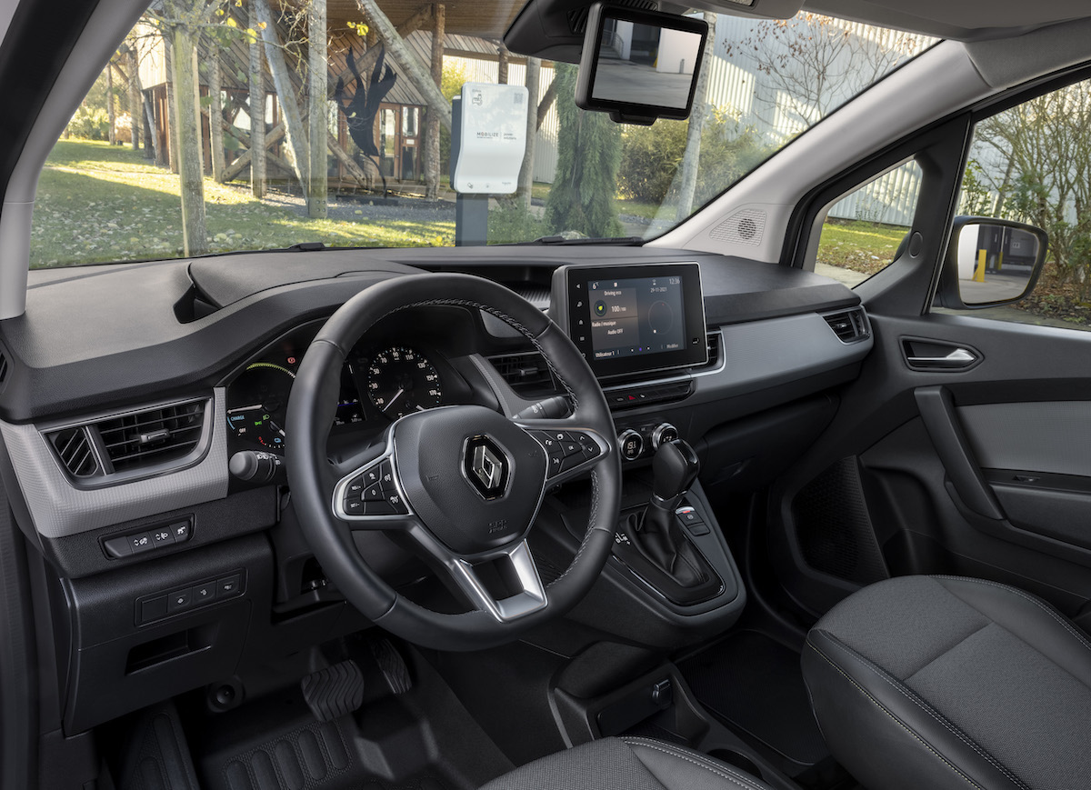 Renault elettrifica la gamma commerciale con Kangoo van e-tech Renault elettrifica la gamma commerciale con Kangoo van e-tech