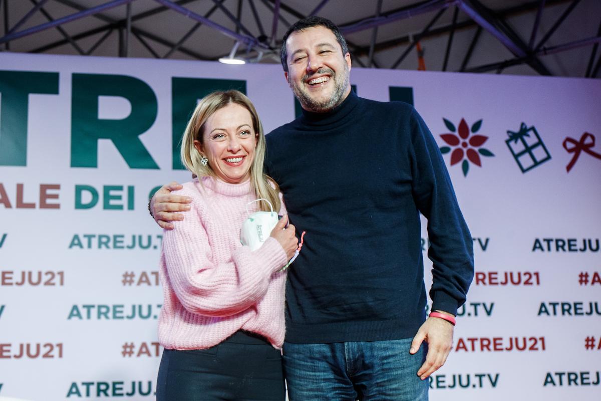 Cdx, Meloni vuole un vertice risolutivo. Salvini: “Ora sta a lei convocarlo”