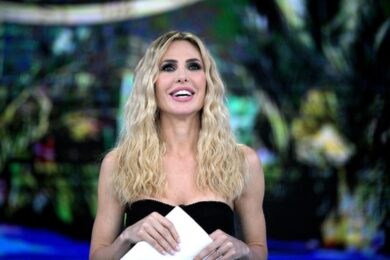 Ascolti TV ieri 27 giugno 2022: L’Isola dei Famosi chiude con meno spettatori