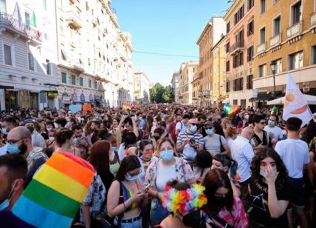 Brand activism: una pioggia di sponsor per il Pride, c’è anche la Juventus! Brand activism: una pioggia di sponsor per il Pride, c’è anche la Juventus!