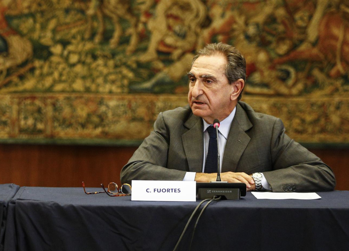 Rai, il 50% delle prime serate finisce in appalto esterno alle solite aziende Rai, il 50% delle prime serate finisce in appalto esterno alle solite aziende